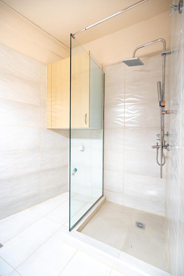 Monastiraki Metro Station Studio For 4 Persons Atene Esterno foto