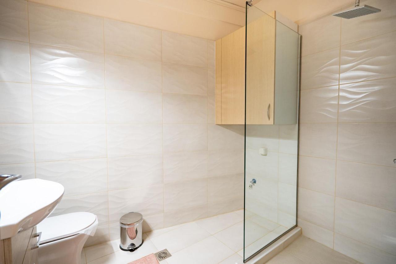 Monastiraki Metro Station Studio For 4 Persons Atene Esterno foto