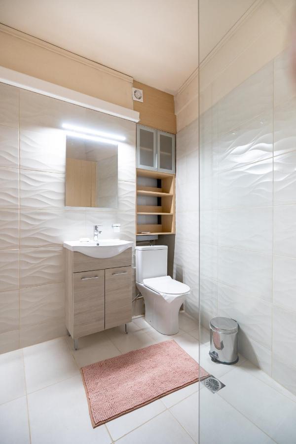 Monastiraki Metro Station Studio For 4 Persons Atene Esterno foto